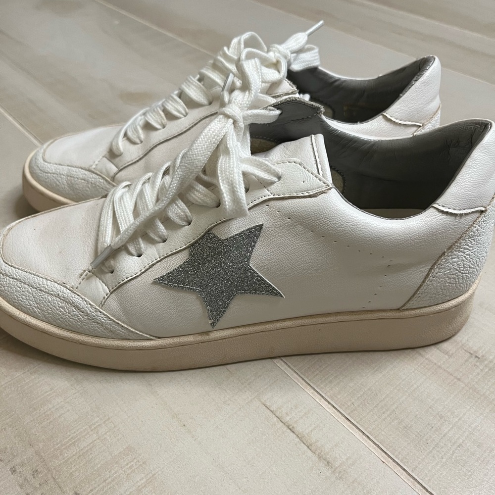 White Raven white sneakers